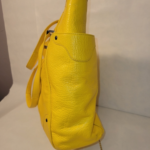 GUC COACH Pebbled Leather Tote - YELLOW - Picture 6 of 12